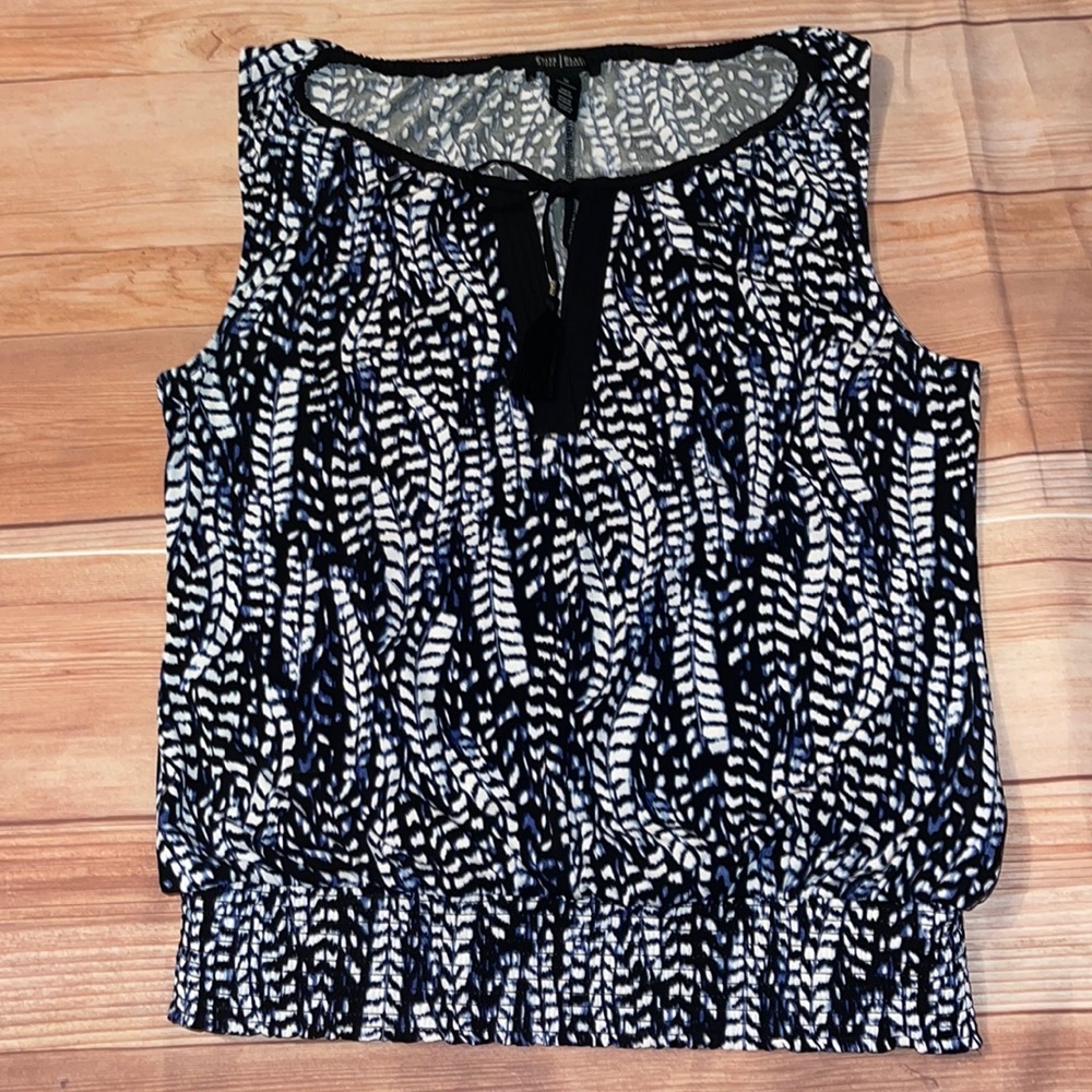 WHBM Blue/Black/White Patterned Top! Size Medium!